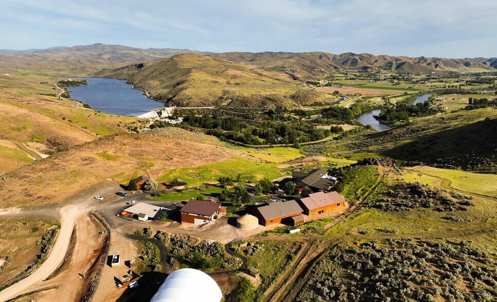 5001 Cherry Gulch Ln, Emmett, ID à vendre - Photo de l’immeuble – Image 3 sur 29