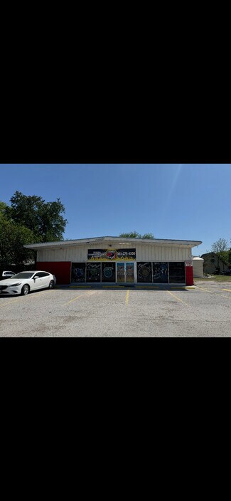 Plus de détails pour 806 E Gravis St, San Diego, TX - Local commercial à vendre
