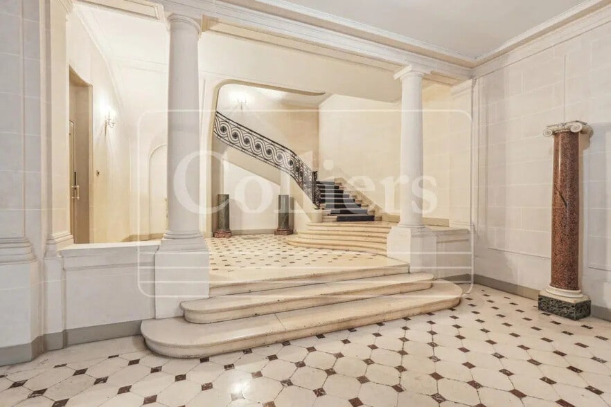 26 Avenue Victor Hugo, Paris à louer - Photo de l’immeuble – Image 3 sur 12
