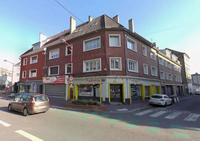 Local commercial dans Elbeuf à louer - Photo de l’immeuble – Image 1 sur 9