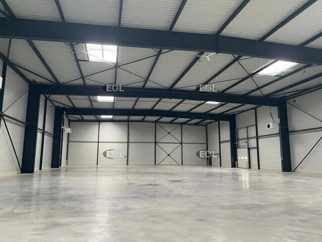 Plus de détails pour 28 Allée Des Ormes, Vaires-sur-Marne - Industriel/Logistique à louer