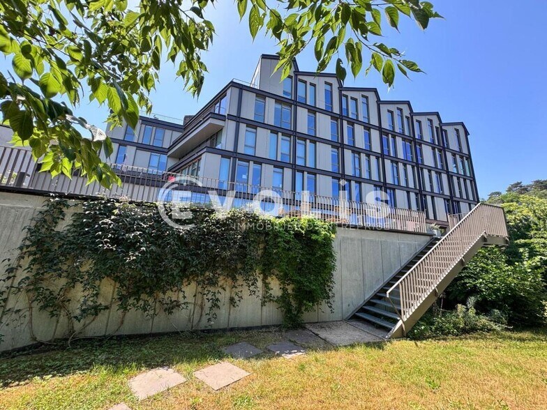 1-3 Avenue Sidoine Apollinaire, Lyon à louer - Photo de l’immeuble – Image 2 sur 5