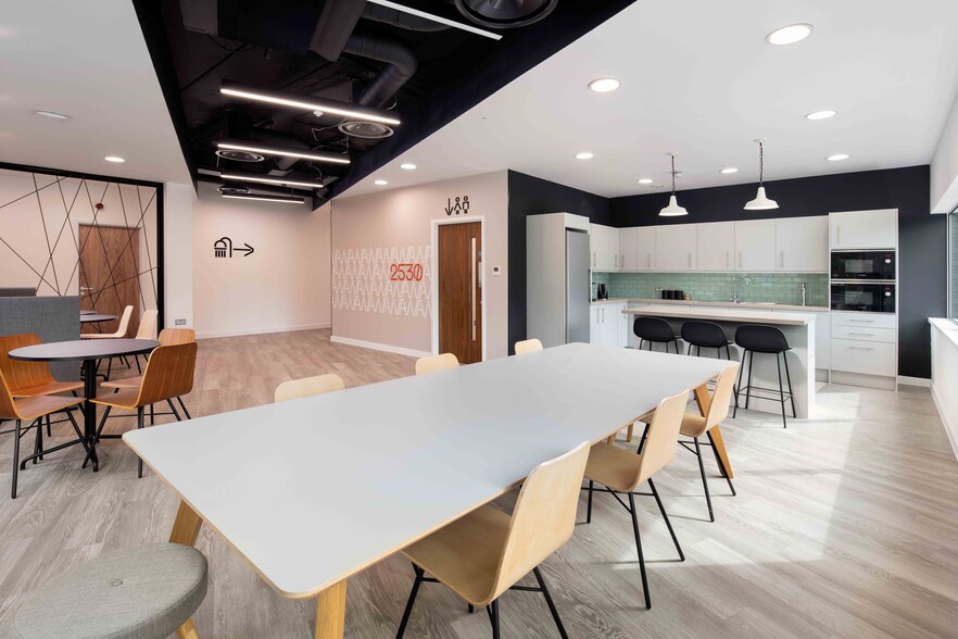 2530 Park Av, Bristol à louer - Photo intérieure – Image 2 sur 11