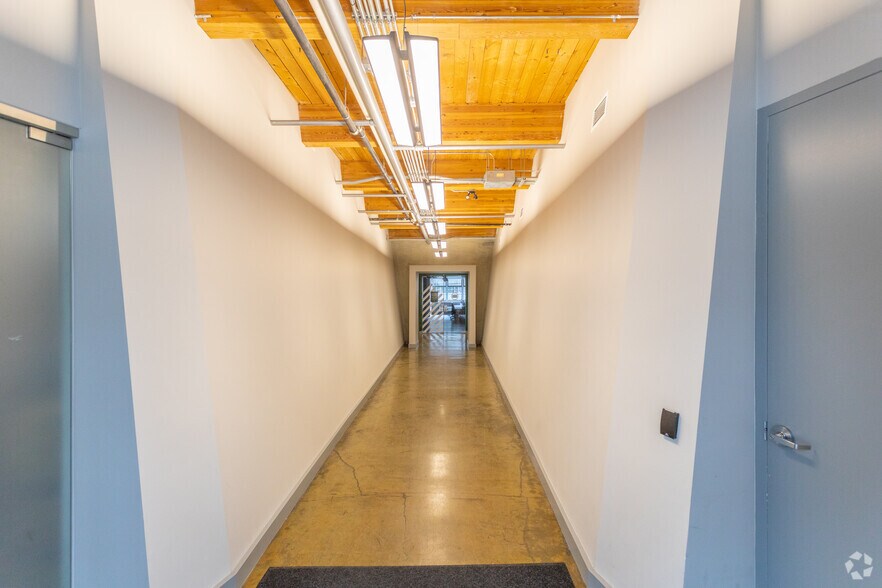 1128 Homer St, Vancouver, BC à louer - Hall d’entrée – Image 3 sur 5