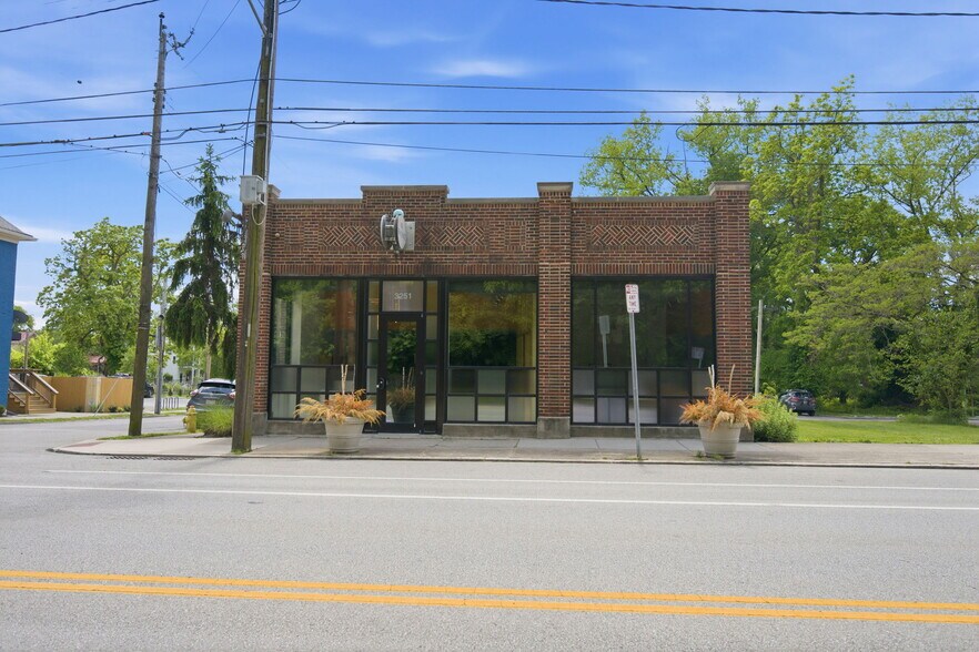 3251 Riverside Dr, Cincinnati, OH à louer - Photo de l’immeuble – Image 2 sur 24