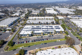 970 Park Center Dr, Vista, CA à louer Photo de l’immeuble– Image 2 sur 10