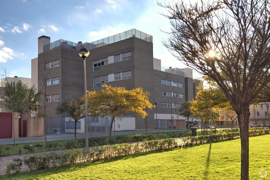Paseo de la Tolerancia, 2, Torrejón de Ardoz, Madrid à louer - Photo de l’immeuble – Image 2 sur 2