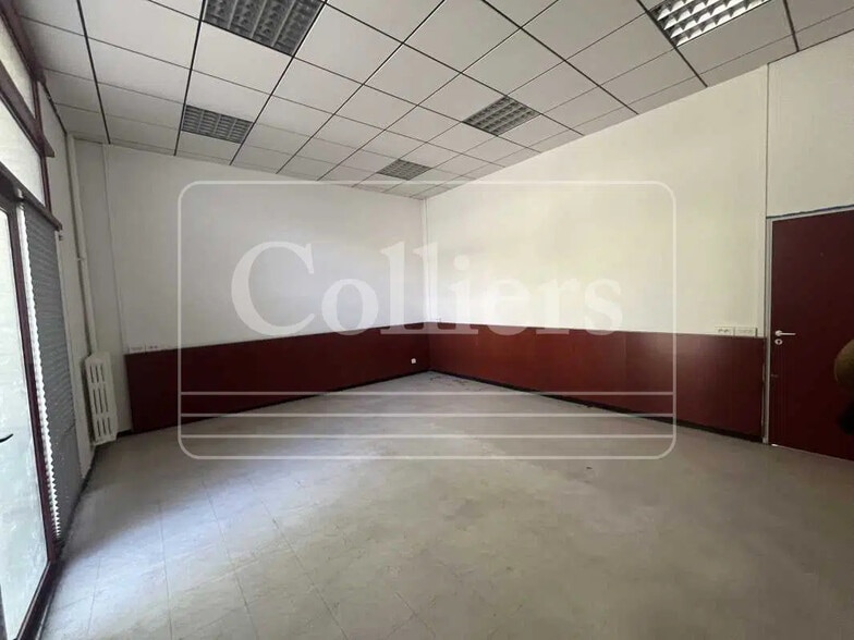 68 Rue Edmond Rostand, Marseille à louer - Photo de l’immeuble – Image 2 sur 17