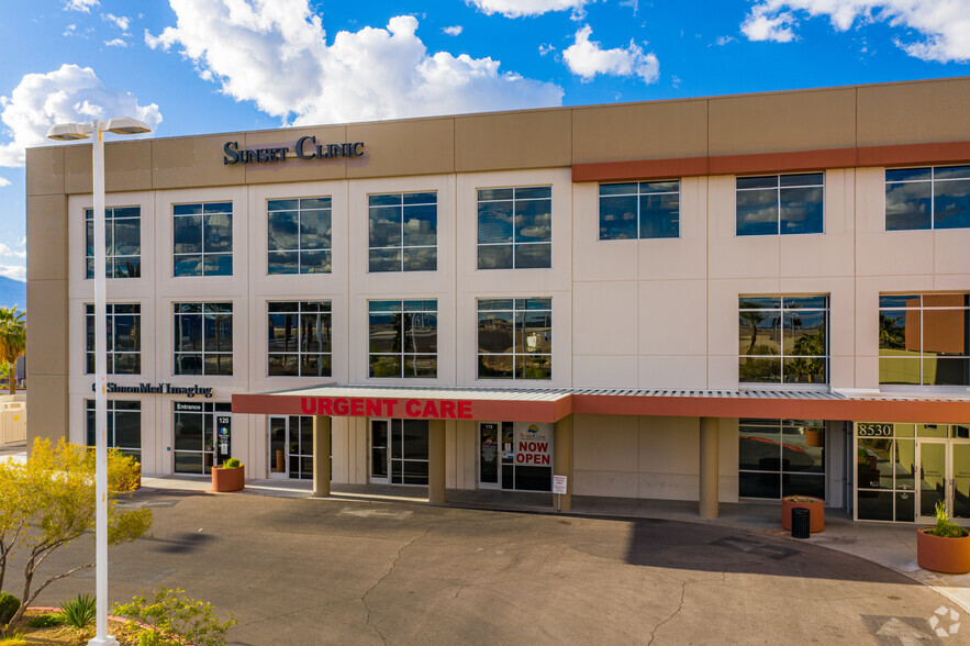 8530 W Sunset Rd, Las Vegas, NV à louer - Photo de l’immeuble – Image 3 sur 4