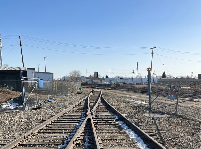 13020 127 Avenue Northwest, Edmonton, AB à vendre - Photo de la construction – Image 3 sur 4
