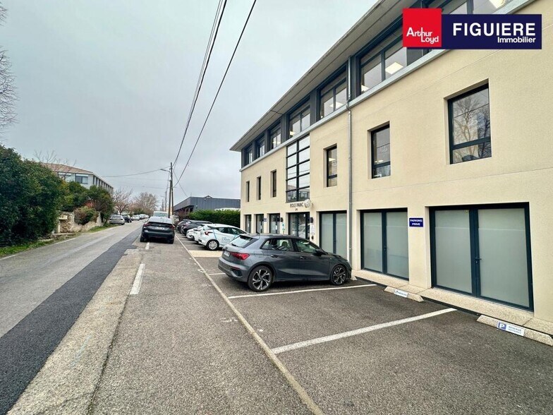215 Rue De La Coquillade, Aix-en-Provence à louer - Photo de l’immeuble – Image 3 sur 6