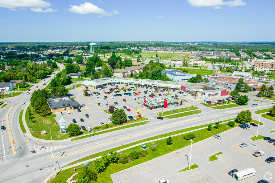 1250 Stittsville Main St, Stittsville, ON à louer - Aérien – Image 1 sur 10