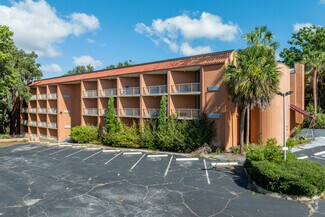 Former Hotel Redevelopment Opportunity - Immobilier d'entreprise