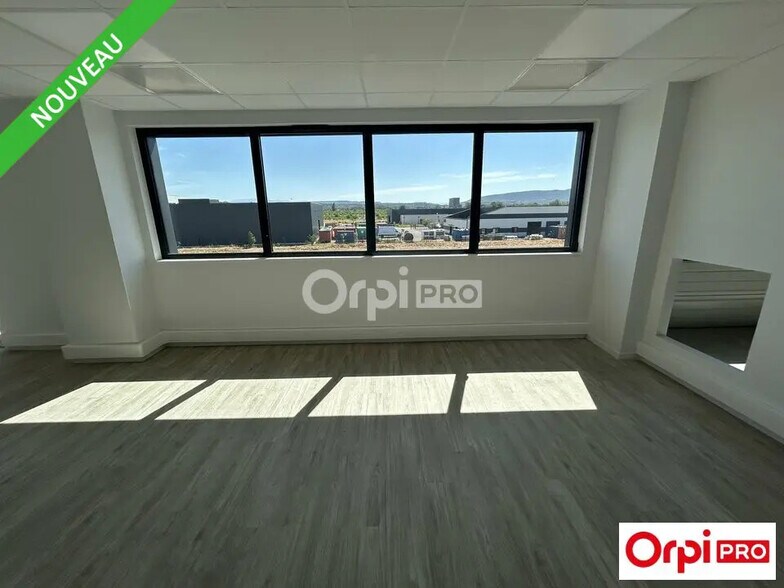 Local d’activités dans Pierrelatte à louer - Photo intérieure – Image 3 sur 3