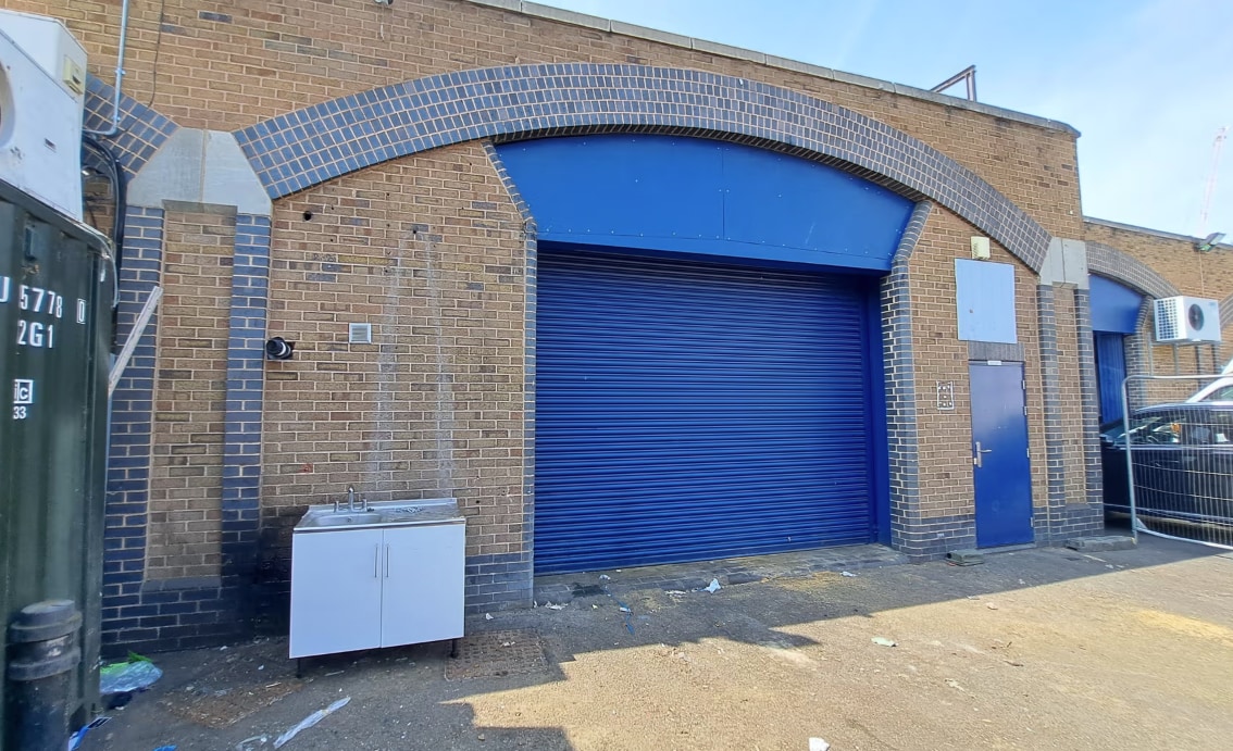 Eleanor St, Londres à louer Photo de l’immeuble– Image 1 sur 1