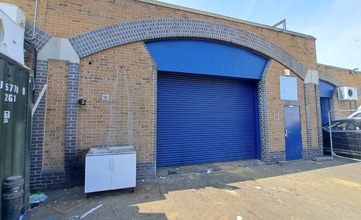 Eleanor St, Londres à louer Photo de l’immeuble– Image 1 sur 1