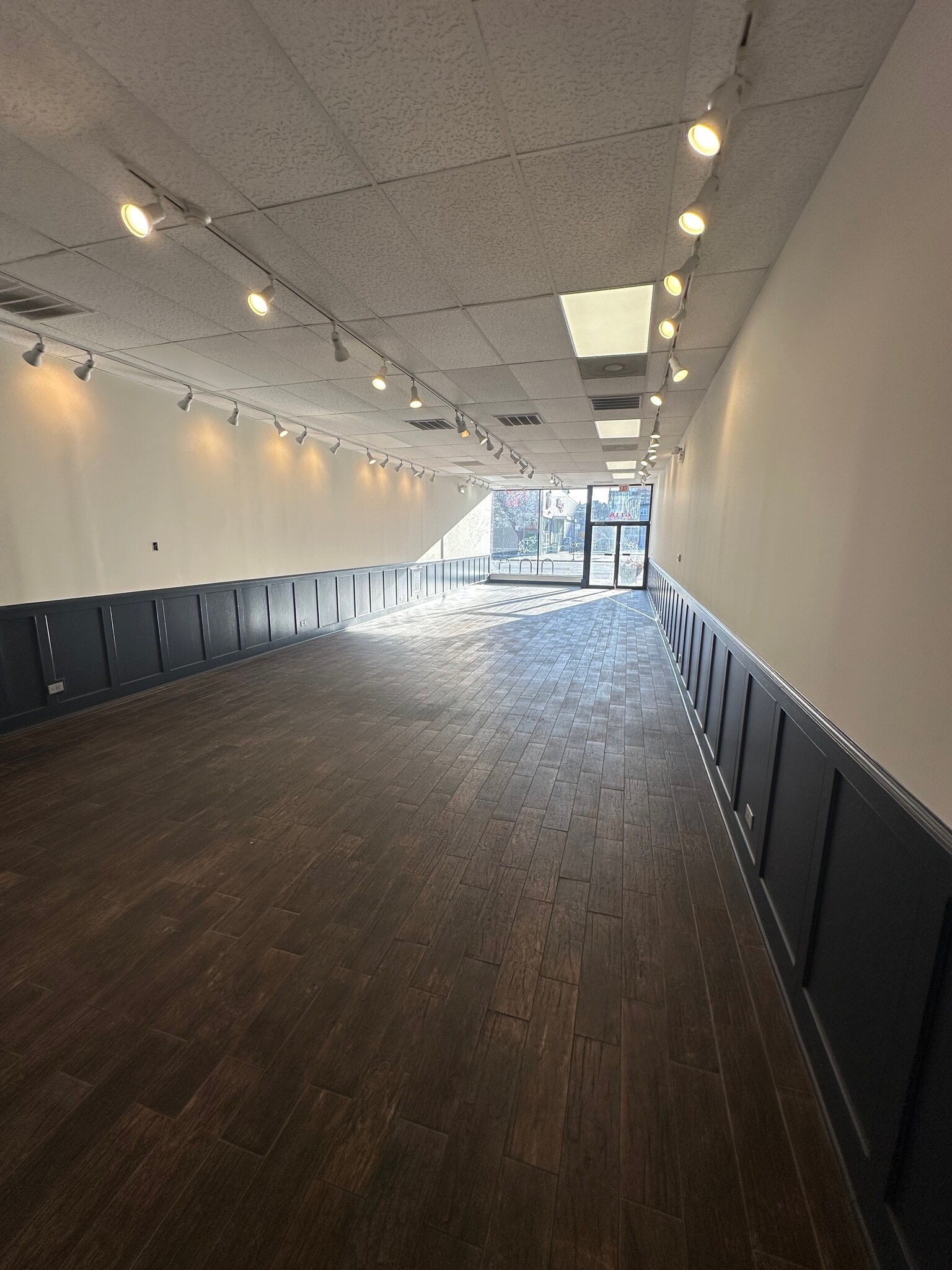 6116 N Broadway St, Chicago, IL à louer Photo intérieure– Image 1 sur 3