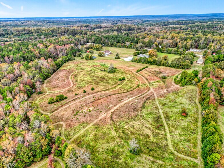 6050 Cross Anchor Rd, Enoree, SC à vendre - Aérien – Image 1 sur 9