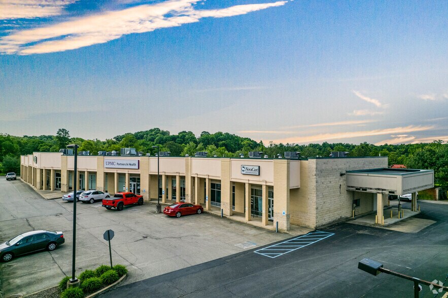 833 Harrison City Rd, Trafford, PA à vendre - Photo de l’immeuble – Image 2 sur 4