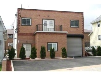 19 E Centre St, Nutley, NJ à louer - Photo de l’immeuble – Image 2 sur 22