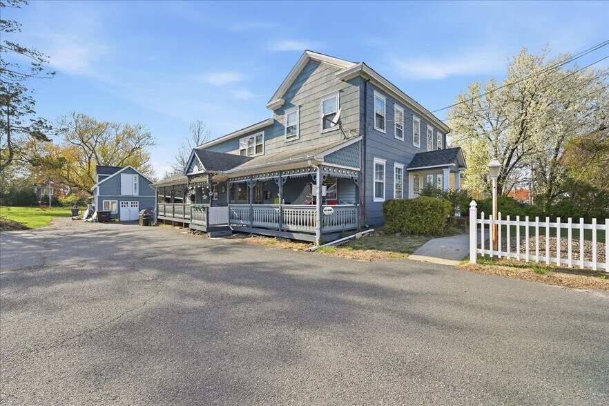 96 Freneau Ave, Matawan, NJ à vendre - Photo de l’immeuble – Image 2 sur 84
