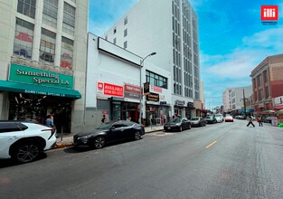 1016 S Santee St, Los Angeles, CA à louer Photo de l’immeuble– Image 1 sur 2