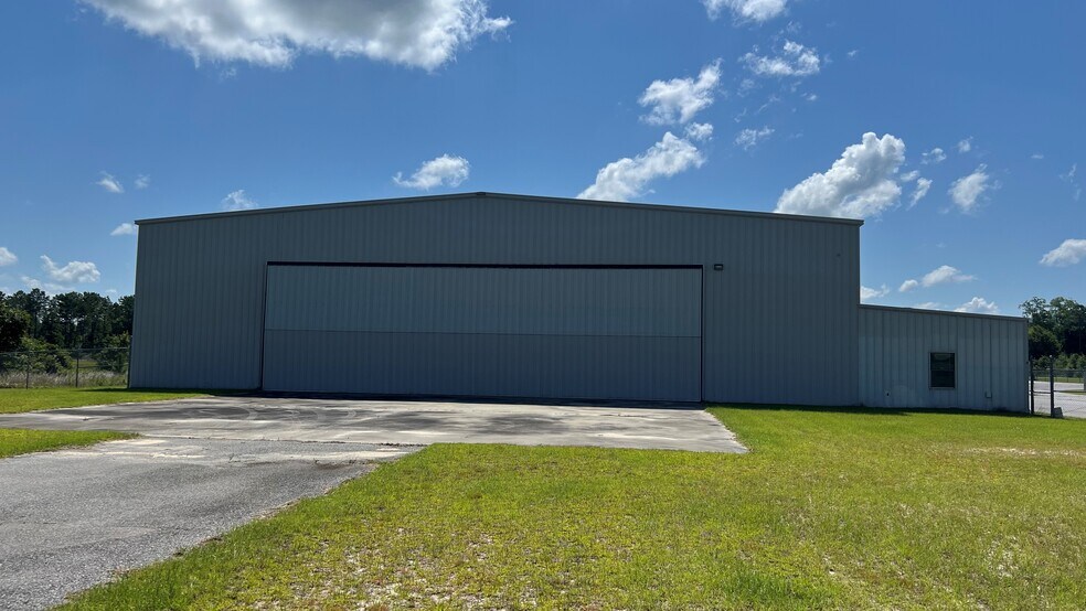 100 Aviation Way, Eastman, GA à louer - Photo de l’immeuble – Image 2 sur 4