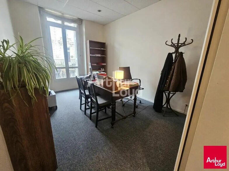 Bureau dans Angers à louer - Photo de l’immeuble – Image 2 sur 2