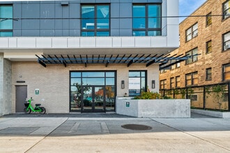 513 1st Ave N, Seattle, WA à louer Photo intérieure– Image 1 sur 5