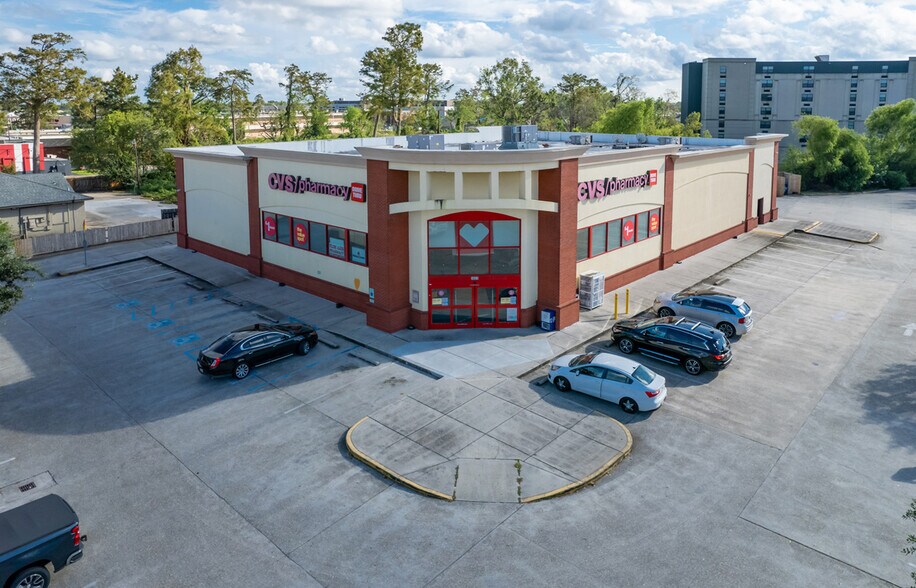 3621 Gen De Gaulle Dr, New Orleans, LA à vendre - Photo de l’immeuble – Image 3 sur 10