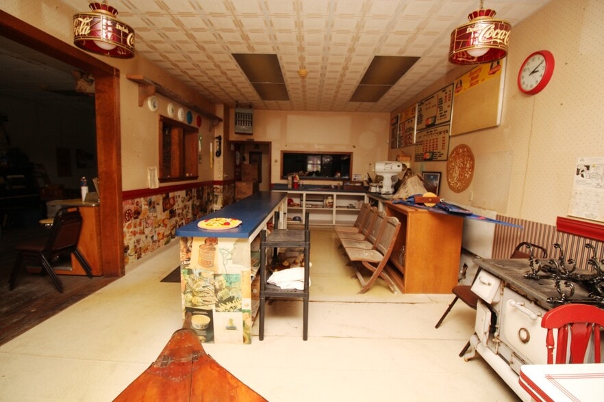 101 Main st, Phelps, NY à vendre - Photo intérieure – Image 2 sur 48