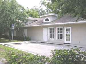 211-219 N John Young Pky, Kissimmee, FL à louer - Photo de l’immeuble – Image 3 sur 3