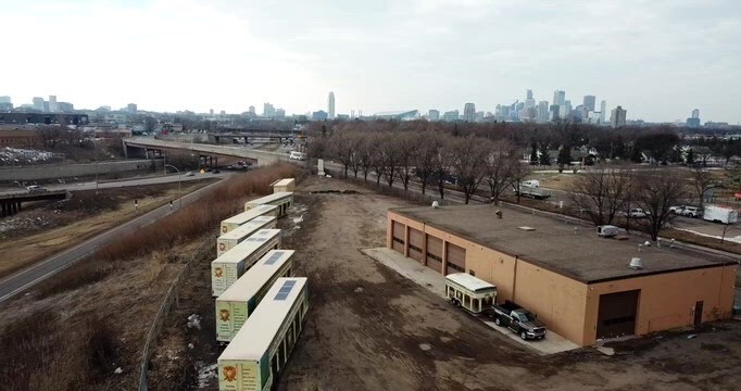 1501 Johnson St NE, Minneapolis, MN à vendre - Vidéo sur l’annonce professionnelle – Image 2 sur 14