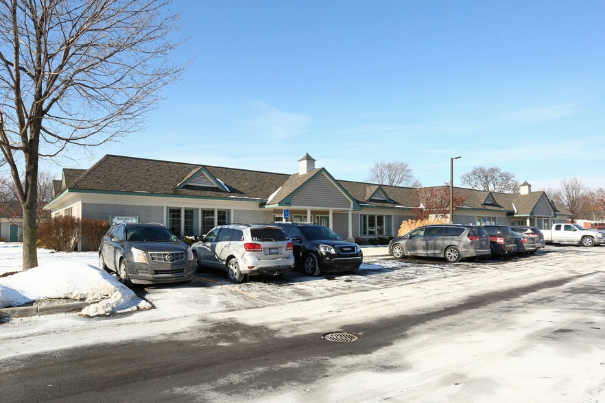 1423-1427 E Twelve Mile Rd, Madison Heights, MI à louer - Photo principale – Image 1 sur 4