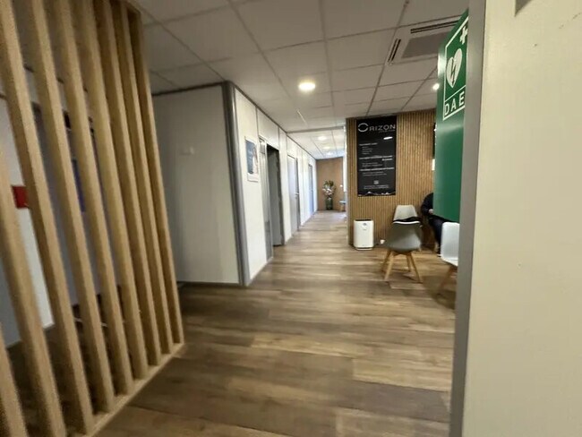 Plus de détails pour Bureau, Bureau/Médical à louer