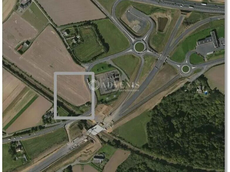 Local d’activités dans Trégueux à louer - Photo de l’immeuble – Image 2 sur 4