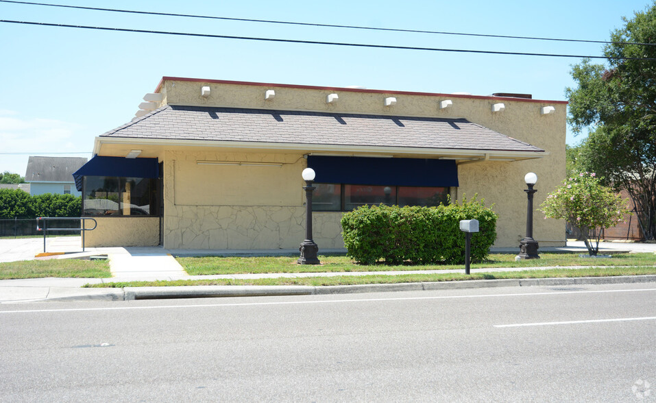 14400 Walsingham Rd, Largo, FL à vendre - Photo de l’immeuble – Image 2 sur 2