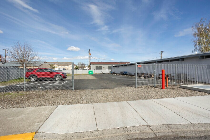 611 W Columbia St, Pasco, WA à vendre - Photo de l’immeuble – Image 3 sur 30