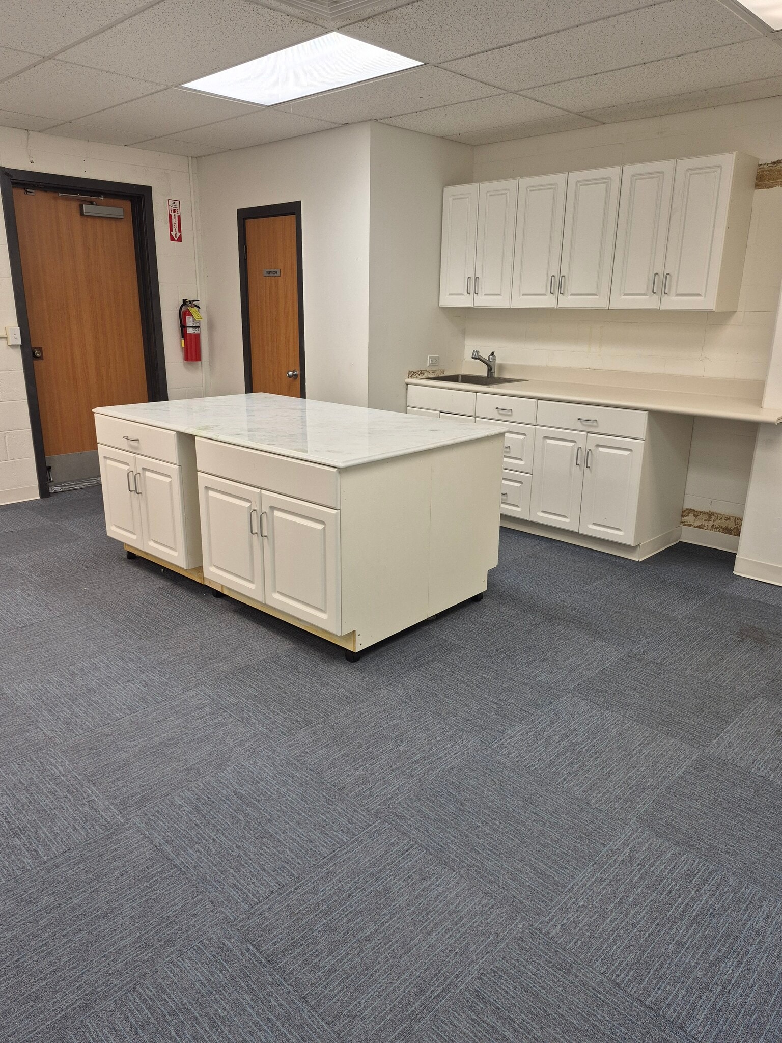 610 Ward Ave, Honolulu, HI à louer Photo intérieure– Image 1 sur 13