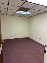 13542 N Florida Ave, Tampa, FL à louer Photo intérieure– Image 1 sur 1