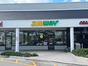 4200-4242 Northlake Blvd, West Palm Beach, FL à louer Photo de l’immeuble– Image 1 sur 5