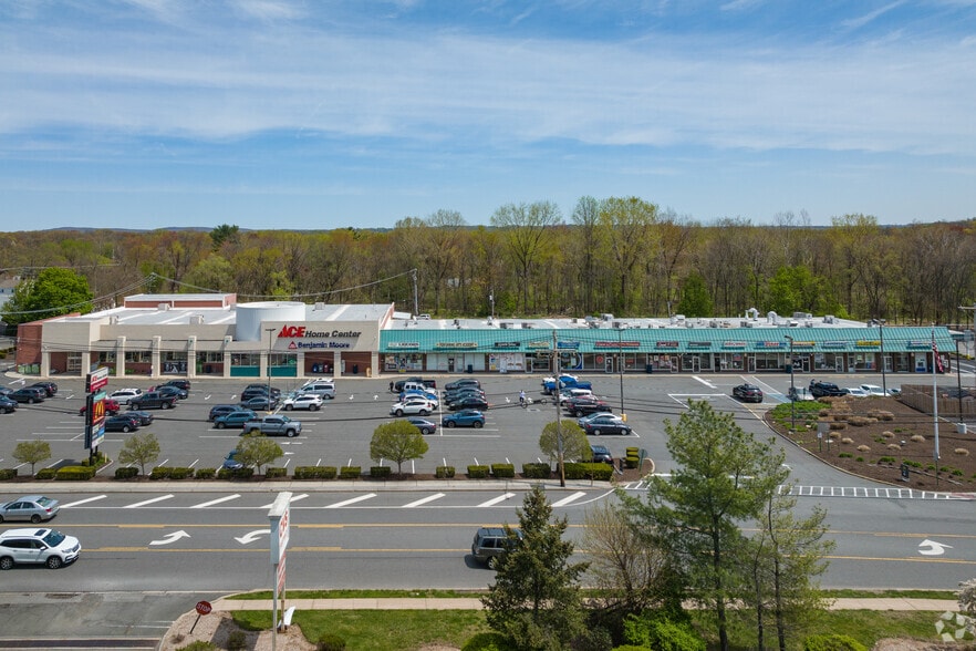 261 Comly Rd, Lincoln Park, NJ à louer - Photo de l’immeuble – Image 2 sur 7