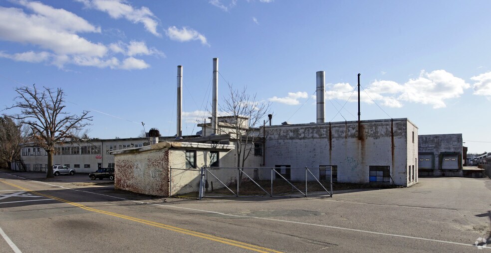 55 High St, Holbrook, MA à louer - Photo principale – Image 1 sur 4