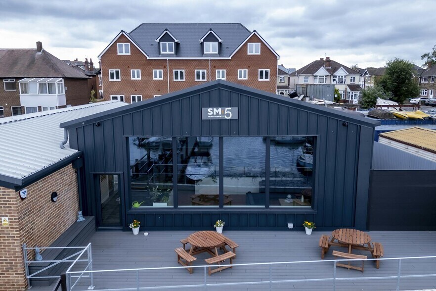 29-33 Vespasian Rd, Southampton à louer - Photo de l’immeuble – Image 2 sur 3