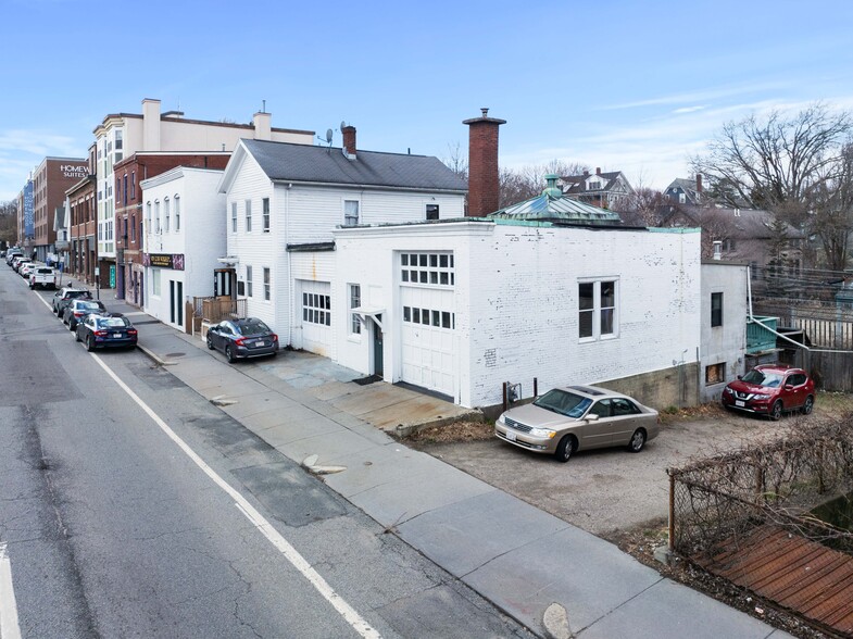 51-67 Boylston Street portefeuille de 3 biens à vendre sur LoopNet.fr - Photo de l’immeuble – Image 3 sur 7
