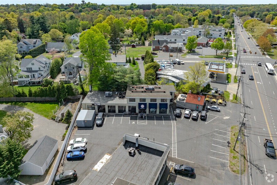 1554 Post Rd E, Westport, CT à vendre - Photo de l’immeuble – Image 3 sur 5