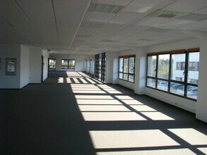 Bureau dans Saint-Priest à louer Photo intérieure– Image 2 sur 3