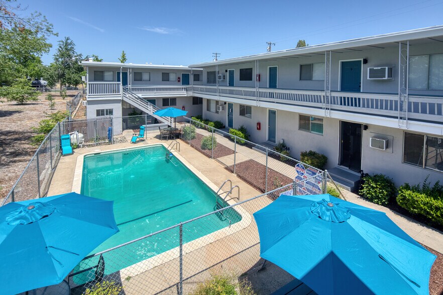 1776 Daryl Porter Way, Oroville, CA à vendre - Photo de l’immeuble – Image 2 sur 13