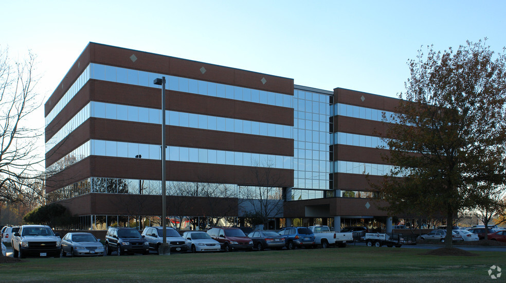 901 N Winstead Ave, Rocky Mount, NC à louer - Photo principale – Image 1 sur 4