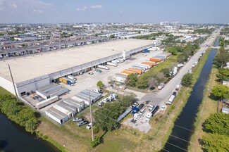 Plus de détails pour 5601 NW 72nd Ave, Miami, FL - Industriel/Logistique à louer